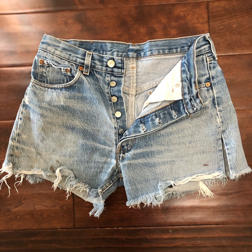 Amazing Vintage Levi’s 80’s 501 shorts light wash